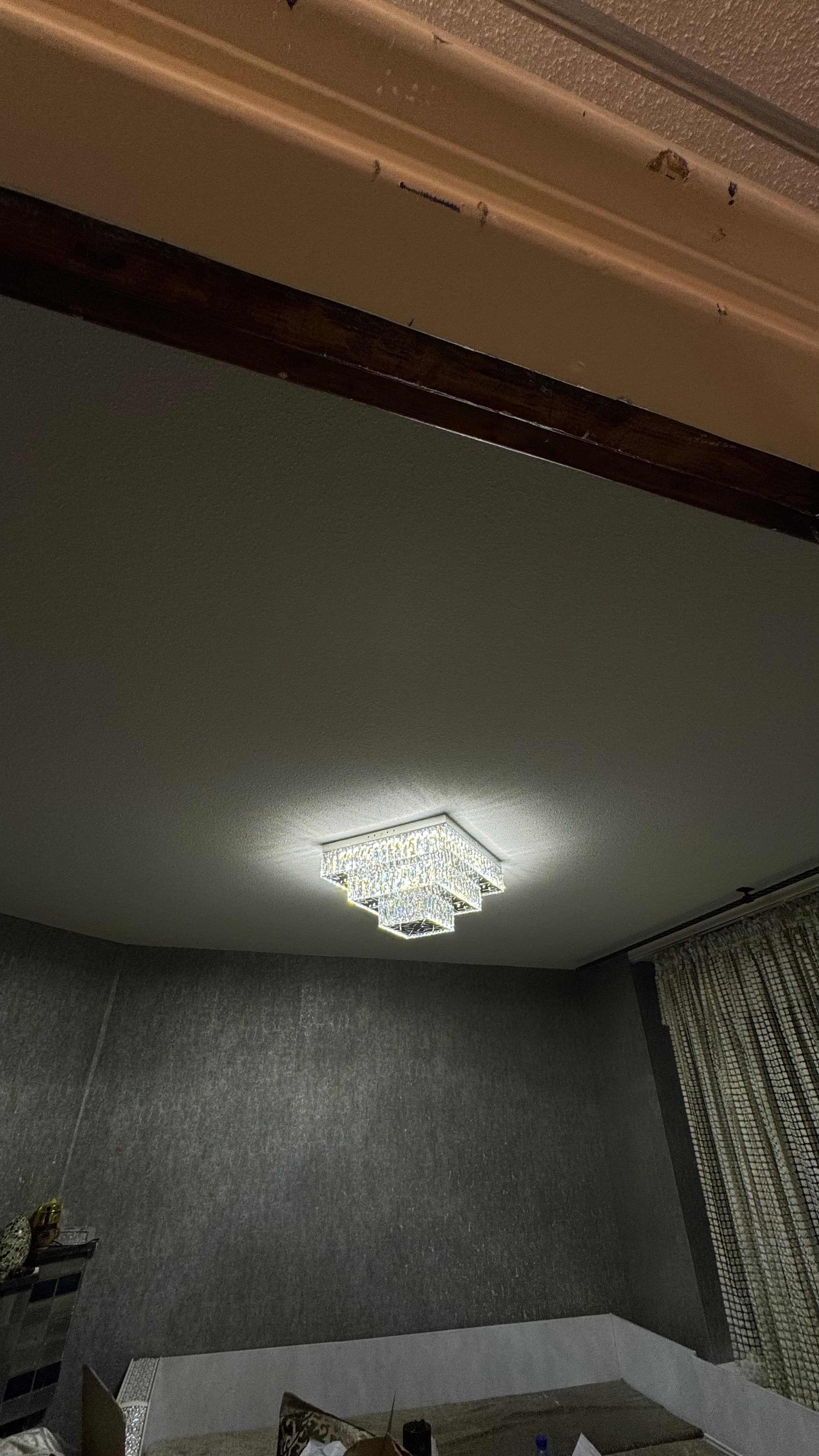 Plafondlamp gemonteerd